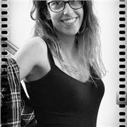 Estudiante universitaria con buen expediente académico. Pasión por la enseñanza